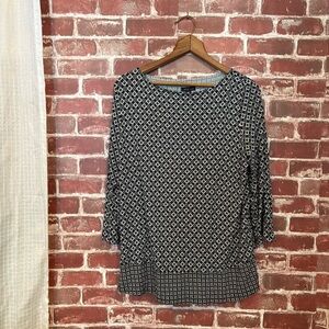 J. Jill Black and White Geometric Blouse